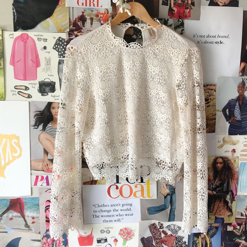 H&M Cropped Lace Top